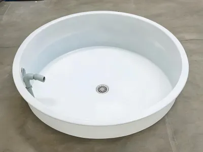 Aquaculture tank and drain connections